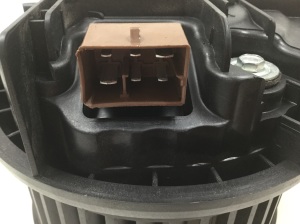  Cabin shoulder motor 