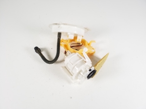 BMW 7 SERIJA F01 (2008–2015) Kütusepump paagis 7188561 - 2