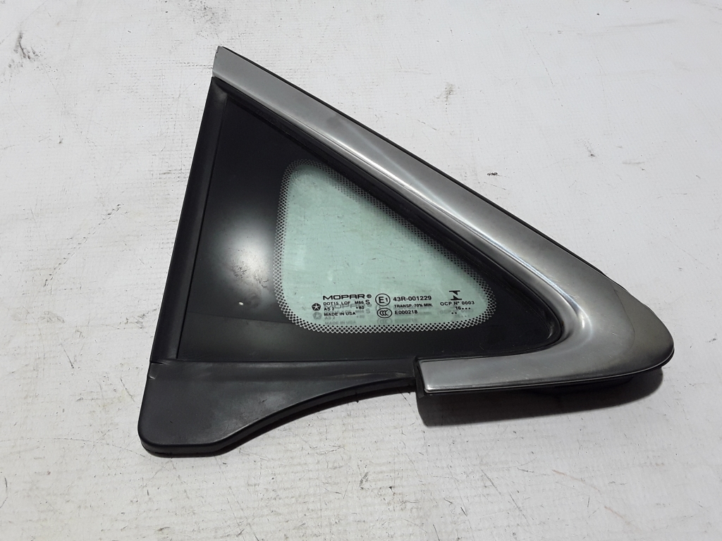 CHRYSLER Pacifica 2 generation (RU) (2016-2023) Front Right Window 68227746AE 22412384