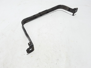 Chrysler Pacifica (2016–2026) Kraftstofftankhalter 68229311AA - 3