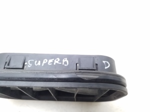 Skoda Superb (2008–2015) Lüftungsgitter Kotflügel hinten 4A0819181 - 4