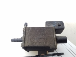 AUDI A4 B5 (1994–2001) Solenoid 026906283H - 3