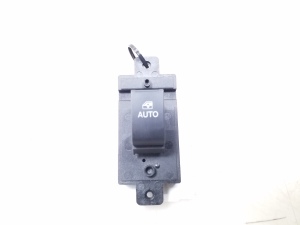   Rear side door glass switch 