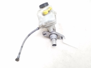   Master cylinder 