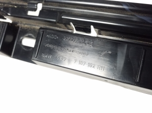 BMW 7 SERIJA F01 (2008–2015) Välise aknalaua klamber 7187102 - 2