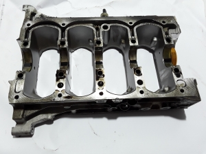   Engine block 