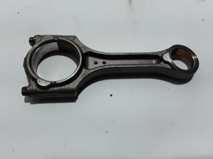  Connecting rod 