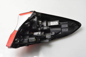 TOYOTA CHR (2016–2026) Eckleuchte hinten 81560F4010 - 4