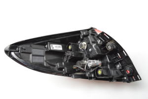 TOYOTA CHR (2016–2026) Eckleuchte hinten 81550F4010 - 3