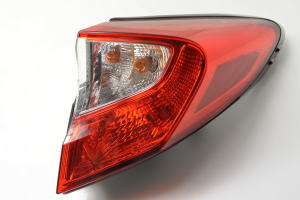 TOYOTA CHR (2016–2026) Eckleuchte hinten 81550F4010 - 5