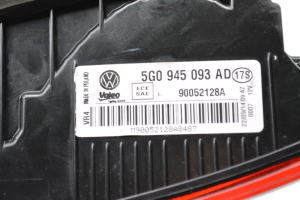 Volkswagen Golf VII (2012–2026) Tagatuli tagaluugil 5G0945093AD - 3