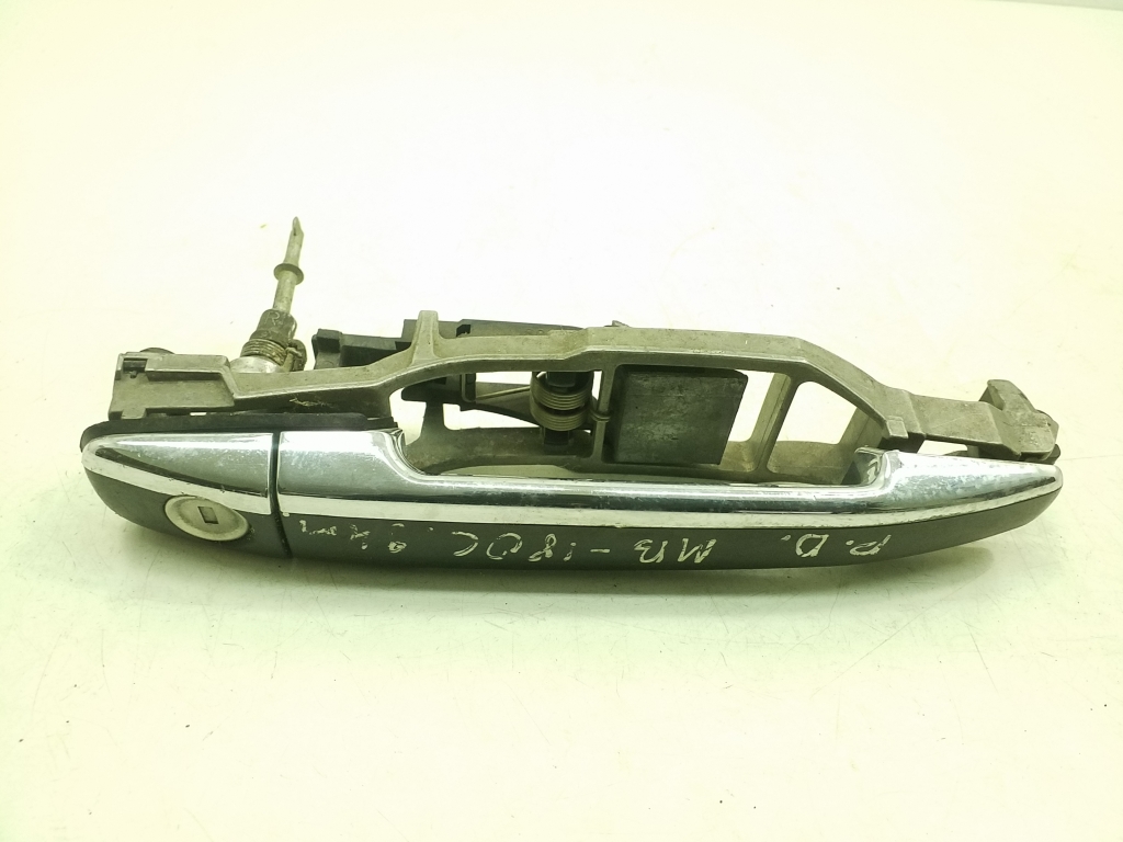 Mercedes Benz C-Class 202 (1993–2001) Front door external opening handle and its details Mercedes Benz C-Class 202 (1993–2001) Front door external opening handle and its details