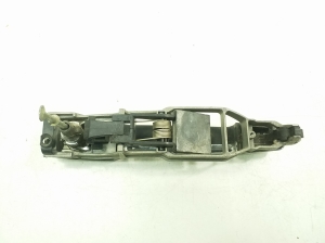 Mercedes Benz C-Class 202 (1993–2001) Front door external opening handle and its details - 3