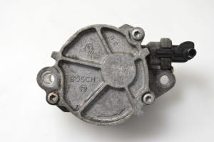 Mazda 3 (2003–2009) Vakuumpumpe D1562A - 2