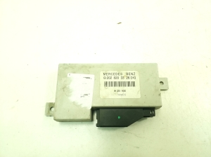 Mercedes Benz C-Class 202 (1993–2001) Juhtplokk A2028203326 - 2