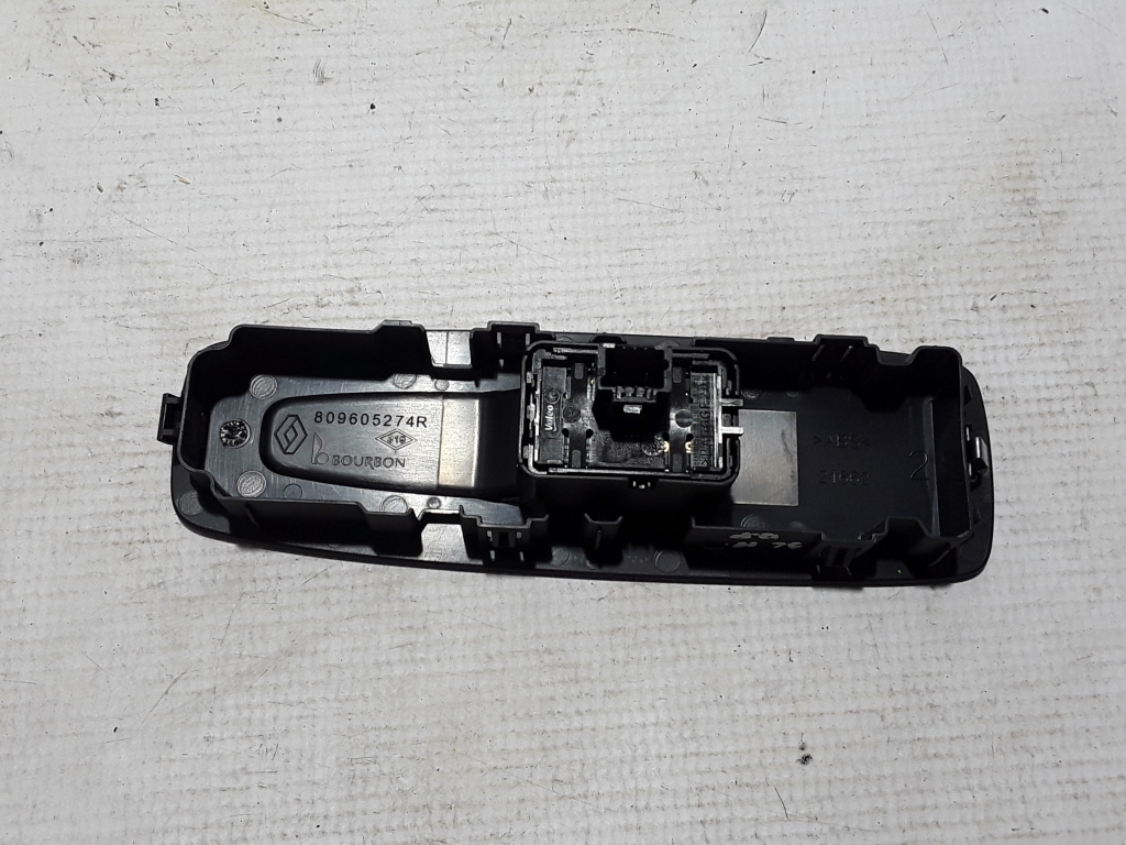 RENAULT Scenic 4 generation (2017-2023) Кнопка стеклоподъемника передней правой двери 809605274R 22412707