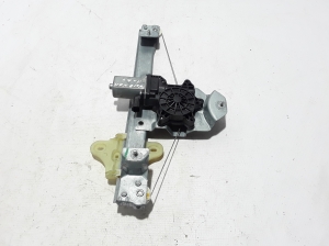 RENAULT Clio IV (2012–2019) Rear side door window regulator 827010501R - 2