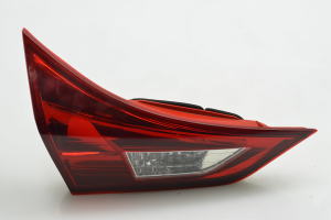 Tail light on trunk lid