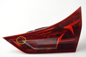 Tail light on trunk lid