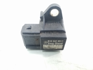Mercedes Benz C-Class 202 (1993–2001) Sonstiger Sensor A0105429917 - 3