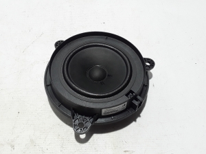  Rear side door speaker 