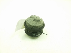Mercedes Benz C-Class 202 (1993–2001) Motorlager A2102401217 - 2