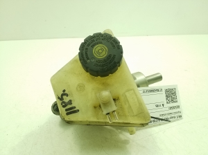 Mercedes Benz C-Class 202 (1993–2001) Brake master cylinder A0054306401 - 2