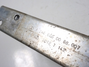  Other detail of the front frame 