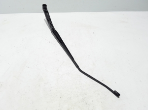  Windshield wiper blade 