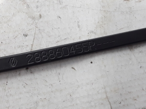  Windshield wiper blade 