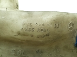 Mercedes Benz Vito 638 (1996–2003) Scheibenwaschbehälter vorne A6388691620 - 4