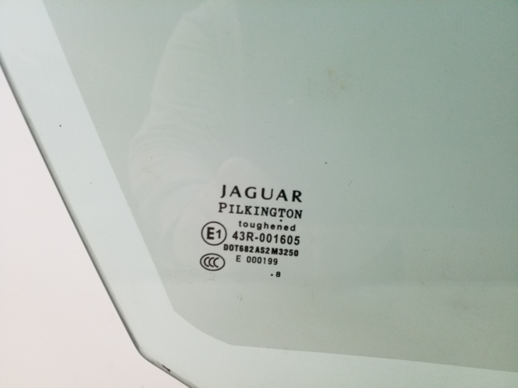 JAGUAR XF 1 generation (2006-2015) Priekšējo labo durvju stikls 25091286