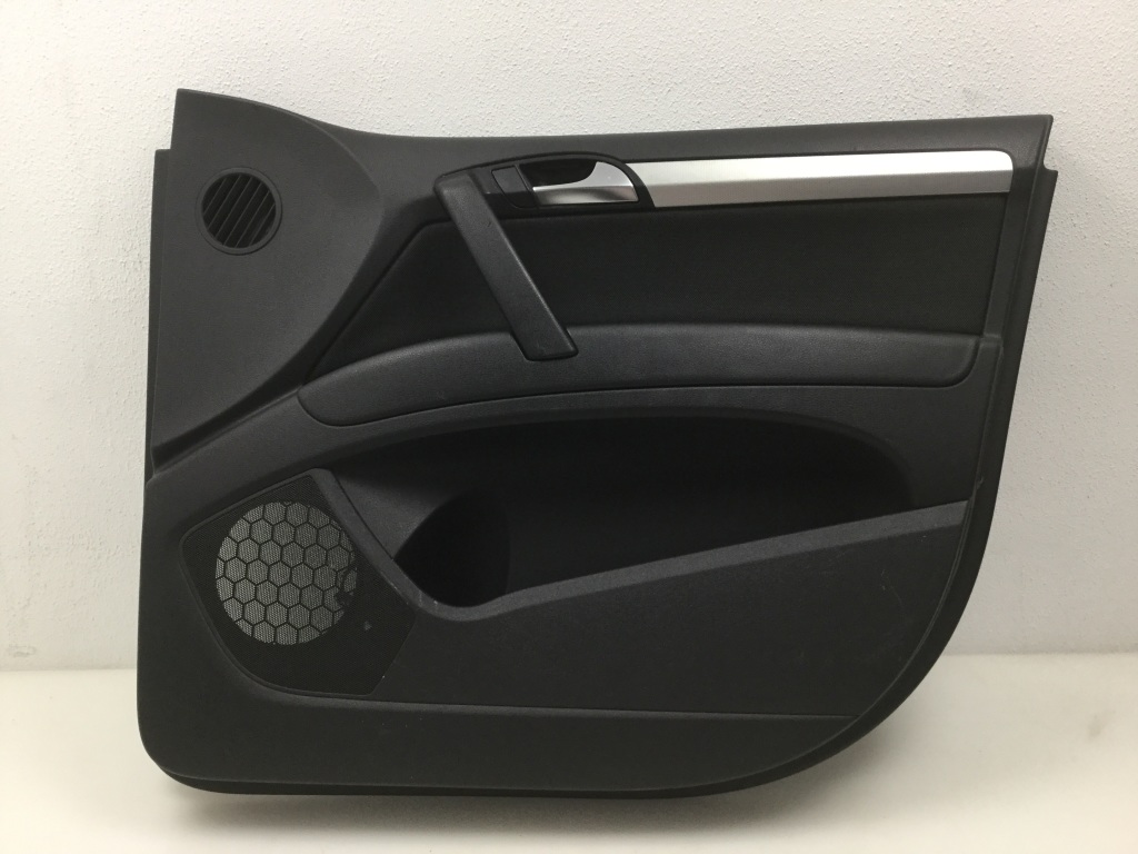 AUDI Q7 (2006–2015) Front door panel and its parts 4L1867106 AUDI Q7 (2006–2015) Front door panel and its parts 4L1867106