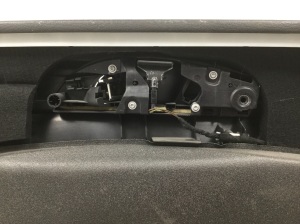 AUDI Q7 (2006–2015) Front door panel and its parts 4L1867106 - 3