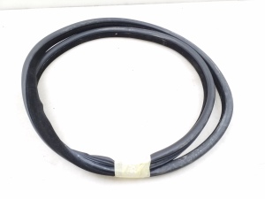   Rear side door sealing rubber 