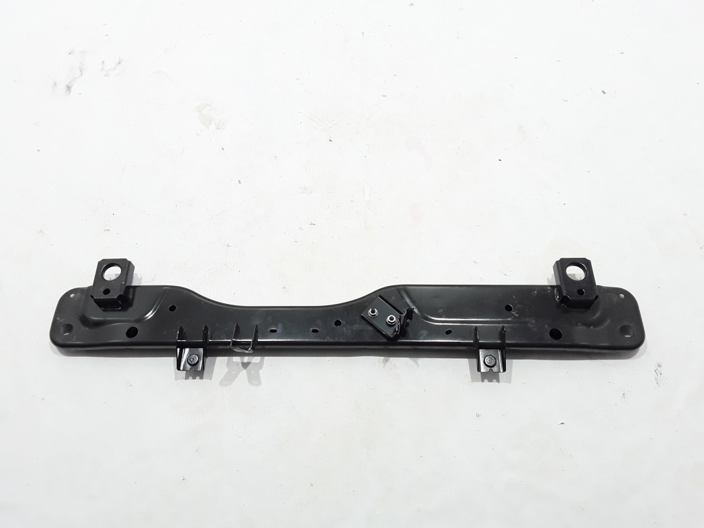 RENAULT Kadjar (2015–2026) Esimese põiktala osa radiaatorite all 751C49208R RENAULT Kadjar (2015–2026) Esimese põiktala osa radiaatorite all 751C49208R