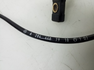 Mercedes Benz C-Class 204 (2007–2014) Piduriklotside andur ees A2044407910 - 2