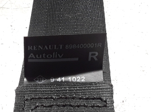  Rear seat belt 