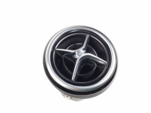 Mercedes Benz B-Class 246 (2011–2017) Armatuurlaua ventilatsioonivõred A2468300354 - 4
