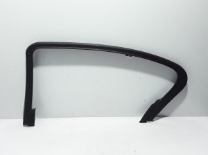   Rear side door strip to glass inner 