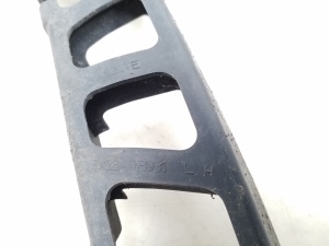  Rear bumper bracket 