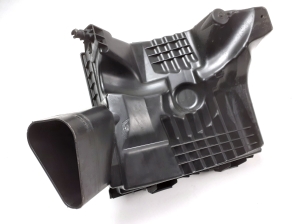 Opel Insignia (2008–2017) Luftfiltergehäuse 55560889 - 4