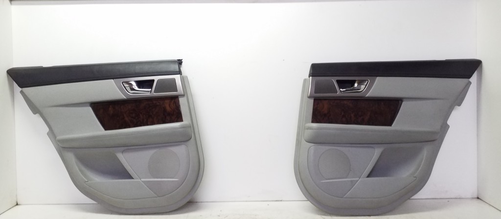 JAGUAR XF Вътрешни седалки с комплект карти за врати 25092012