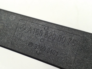 Mercedes Benz GL-Class 164 (2006–2012) Antenna amplifier - 3