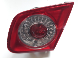 Volkswagen Jetta (2005–2011) Tagatuli tagaluugil 1K5945094 - 4