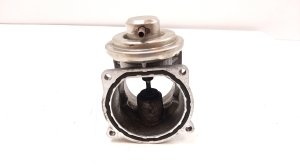  EGR valve 