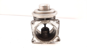  EGR valve 