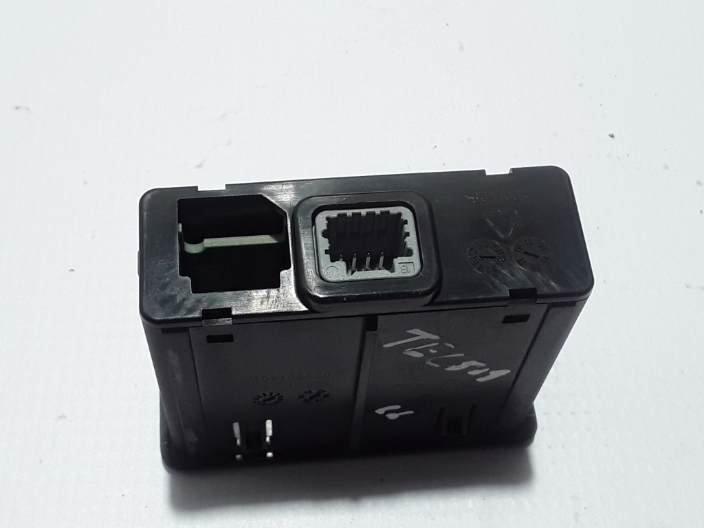 RENAULT Talisman 1 generation (2012-2024) Additional Music Player Connectors 280239684R 22412771