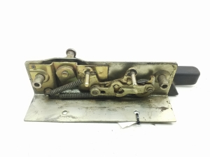Mercedes Benz Sprinter 902 (2000–2006) Tailgate lock A9017400135 - 4