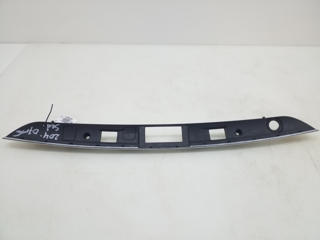 MERCEDES-BENZ C-Class W204/S204/C204 (2004-2015) Antal Blixthållare Trim A2047400793 20978217